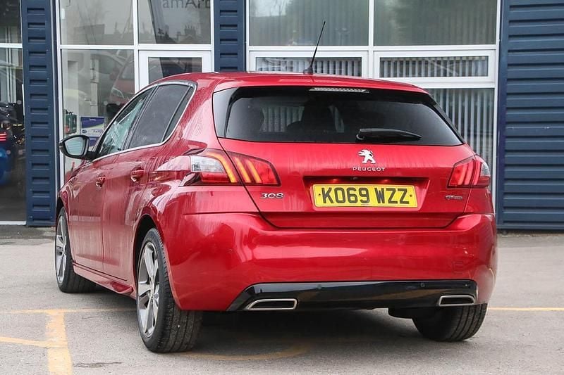 Used Peugeot 308 GT-line 129 HP (94 kW) 2020 Red Hatchback
