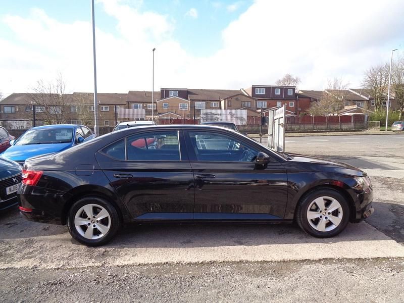 Used Skoda Superb 120 HP (88 kW) 2016 Black Hatchback