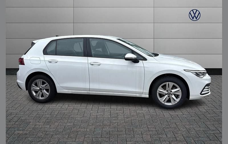 Used VW Golf VIII Life 110 HP (80 kW) 2022 White Hatchback
