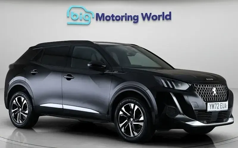 Usado Peugeot 2008 GT 131 HP (96 kW) 2023 SUV