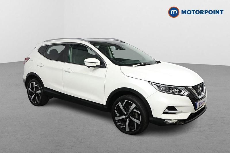 White Used 2020 Nissan Qashqai Tekna SUV | £15,749 (Fair price) - Image 1/4