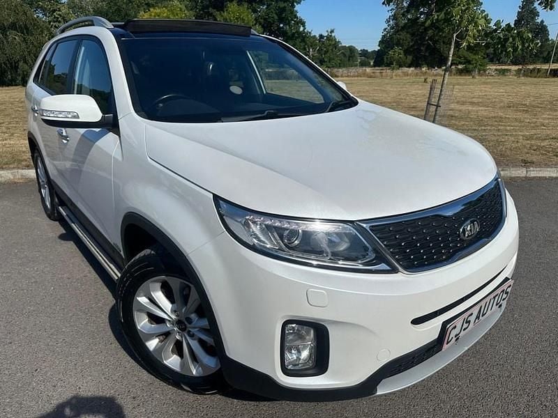 White Used 2015 Kia Sorento 3 SUV | £11,993 (Fair price) - Image 1/2