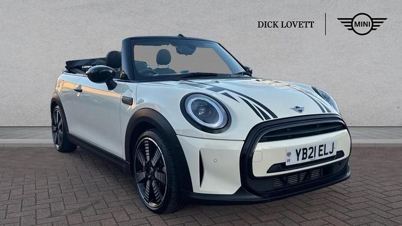 Used Mini Cooper Exclusive 136 HP (100 kW) 2021 White Hatchback