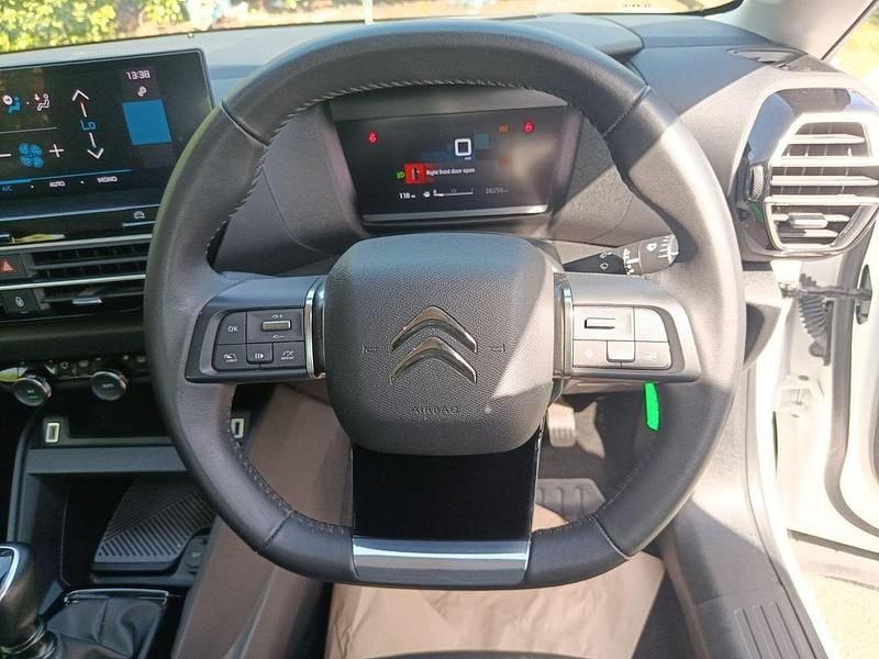 Used Citroën C4 PureTech 127 HP (93 kW) 2022 White Hatchback