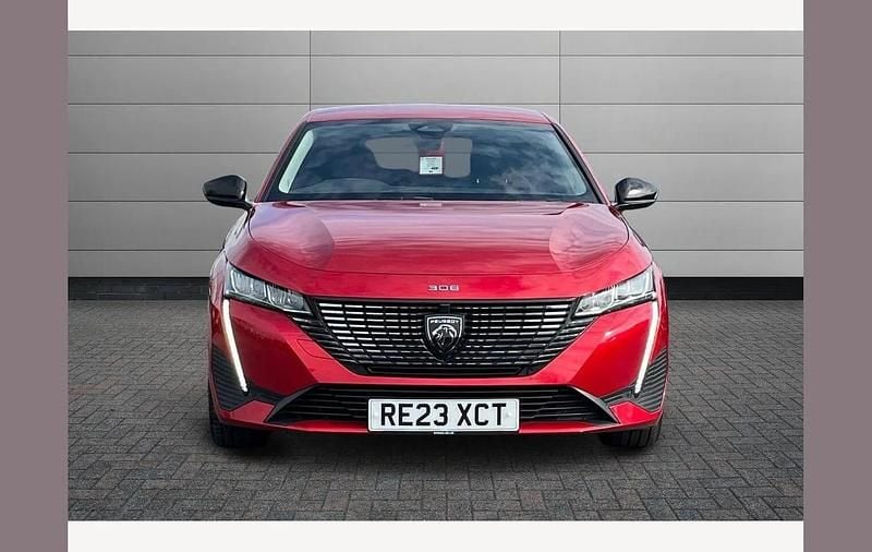 Used Peugeot 308 Allure Premium 180 HP (132 kW) 2023 Red Hatchback