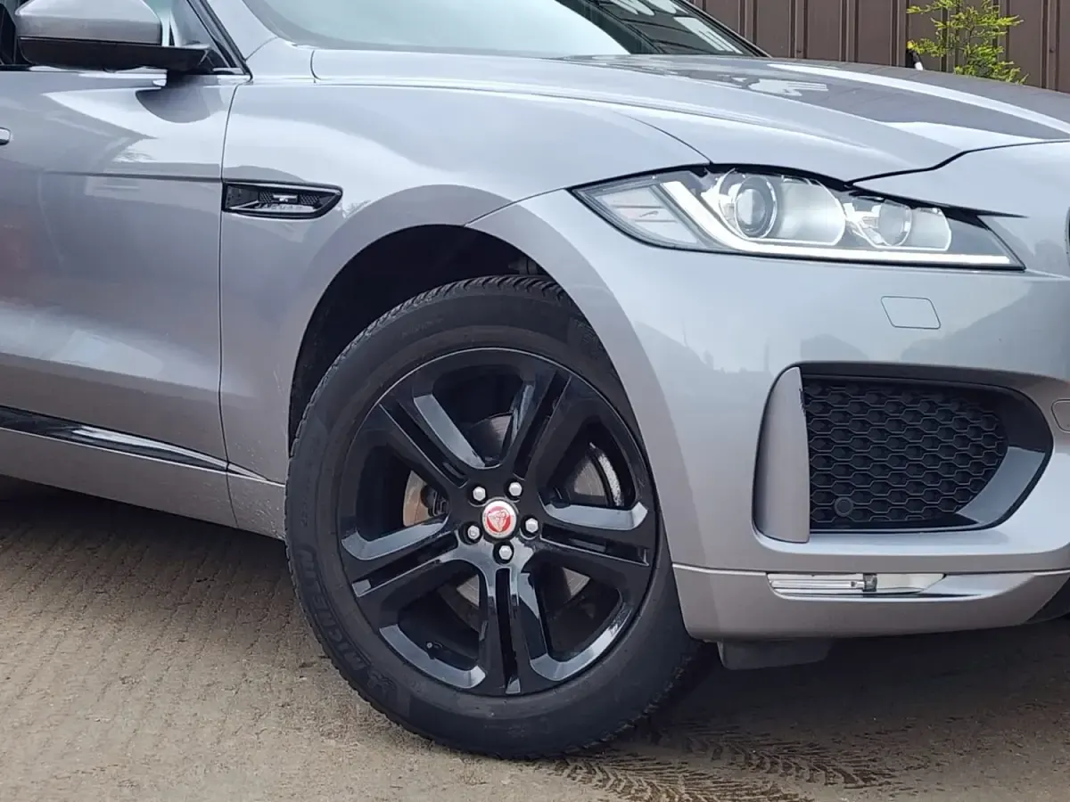 Used Jaguar F-Pace Chequered Flag 180 HP (132 kW) 2021 Grey SUV