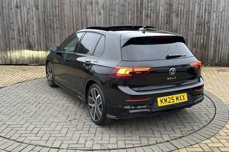 Used VW Golf VIII R-line 150 HP (110 kW) 2025 Black Hatchback