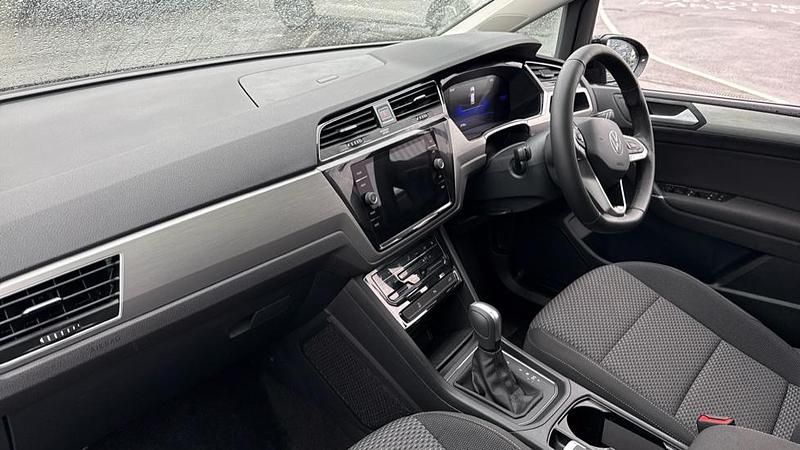 Used VW Touran Match 150 HP (110 kW) 2025 Grenadilla black MPV