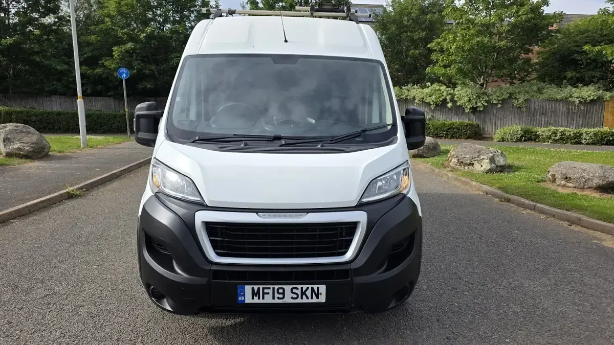 Used Peugeot Boxer 130 HP (95 kW) 2019 White Van