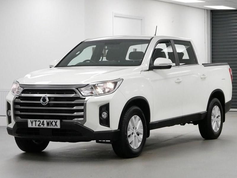 Used Ssangyong (KGM) Musso 200 HP (147 kW) 2024 White Pickup