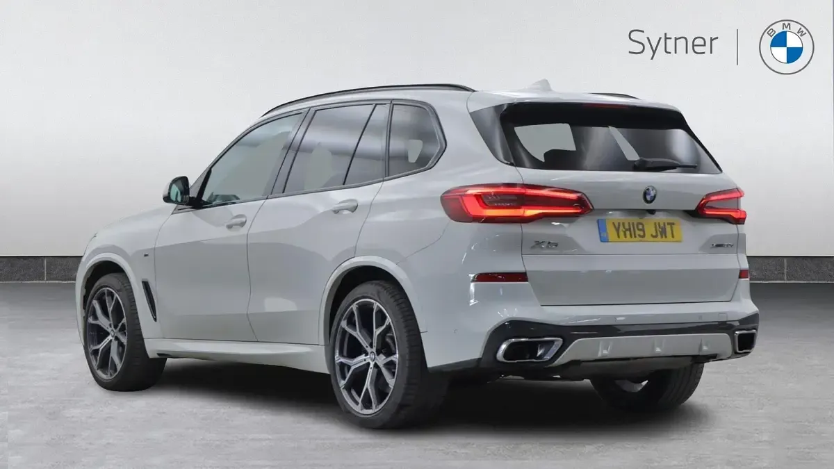 Used BMW X5 M Sport 261 HP (191 kW) 2019 White SUV