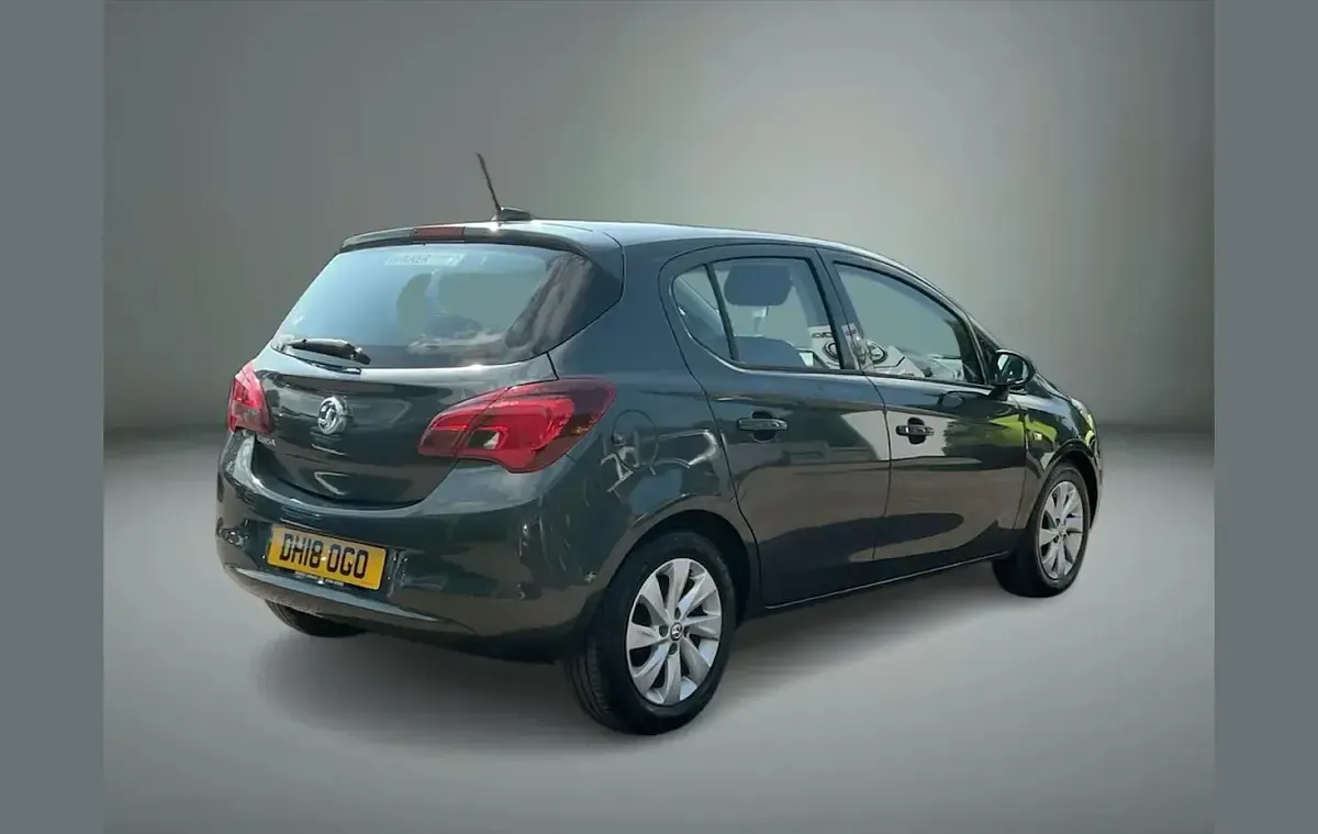 Used Vauxhall Corsa Design Edition 90 HP (66 kW) 2018 Grey Hatchback