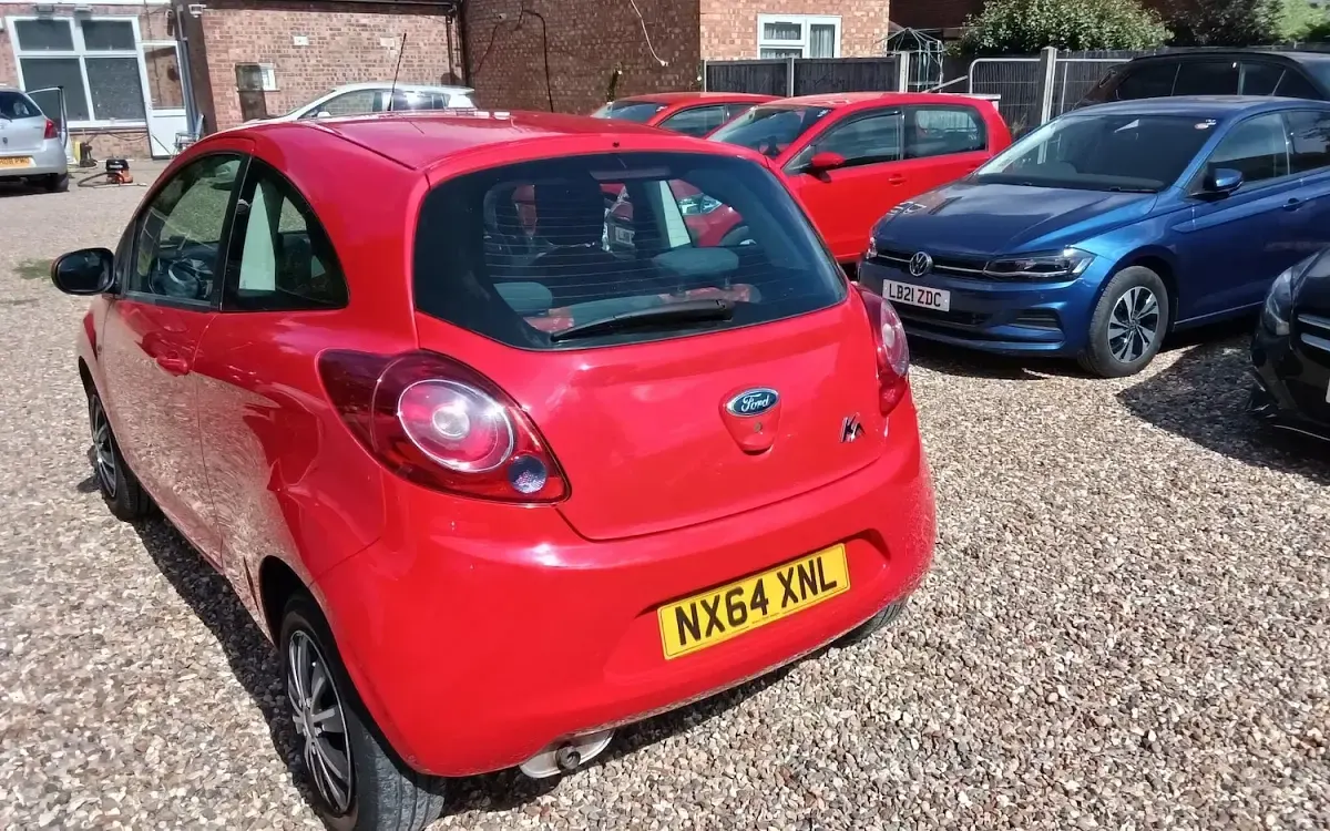 Used Ford Ka S 69 HP (50 kW) 2015 Red Hatchback