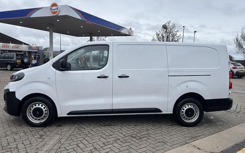 Used Peugeot Expert 120 HP (88 kW) 2025 Van