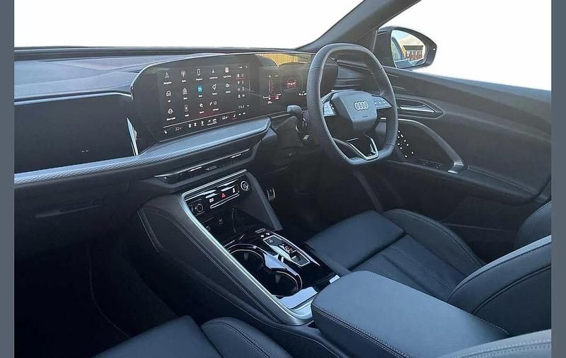 New Audi Q5 S-Line 200 HP (147 kW) 2025 Black SUV