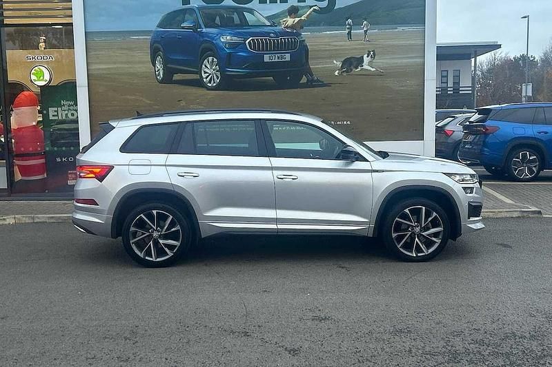 Used Skoda Kodiaq SportLine 147 HP (108 kW) 2023 Brilliant silver metallic SUV