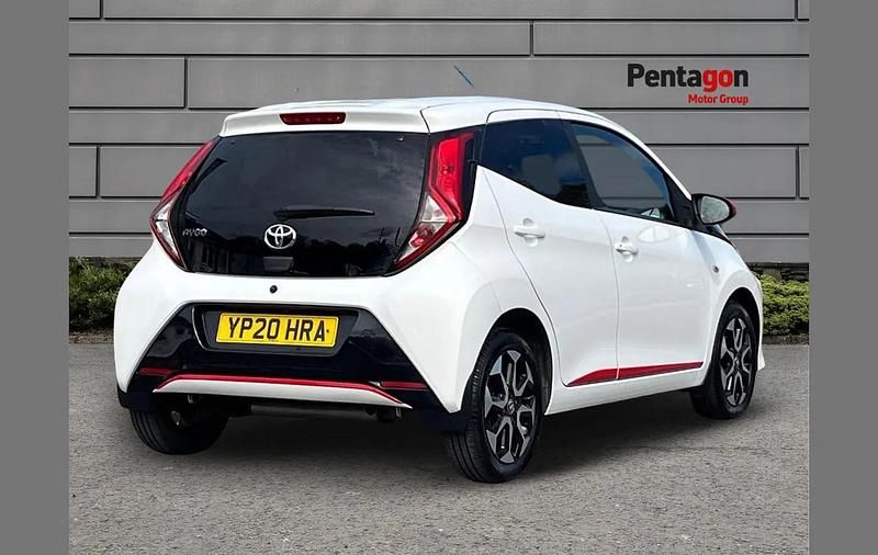 Used Toyota Aygo Trend 72 HP (52 kW) 2020 White Hatchback