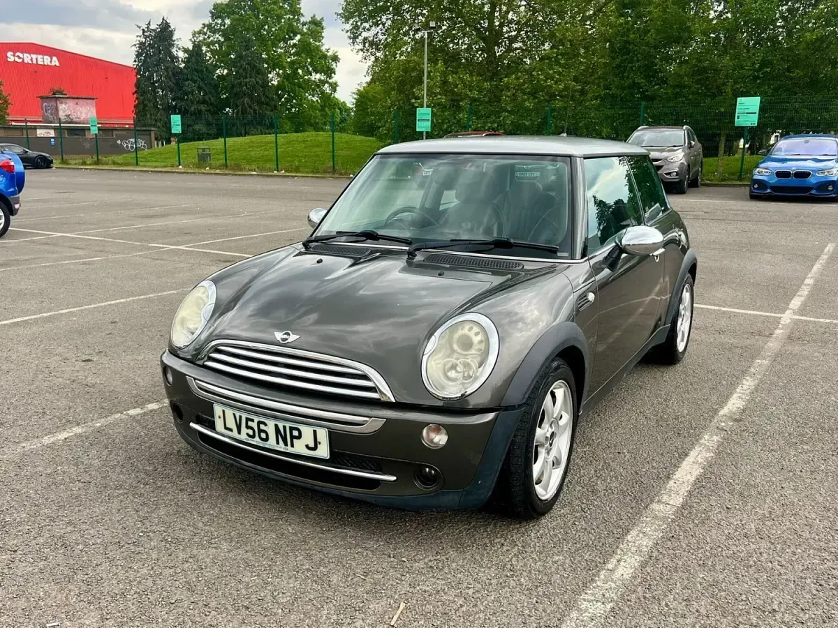 Używany Mini Cooper Hatch 2006 Szary Hatchback
