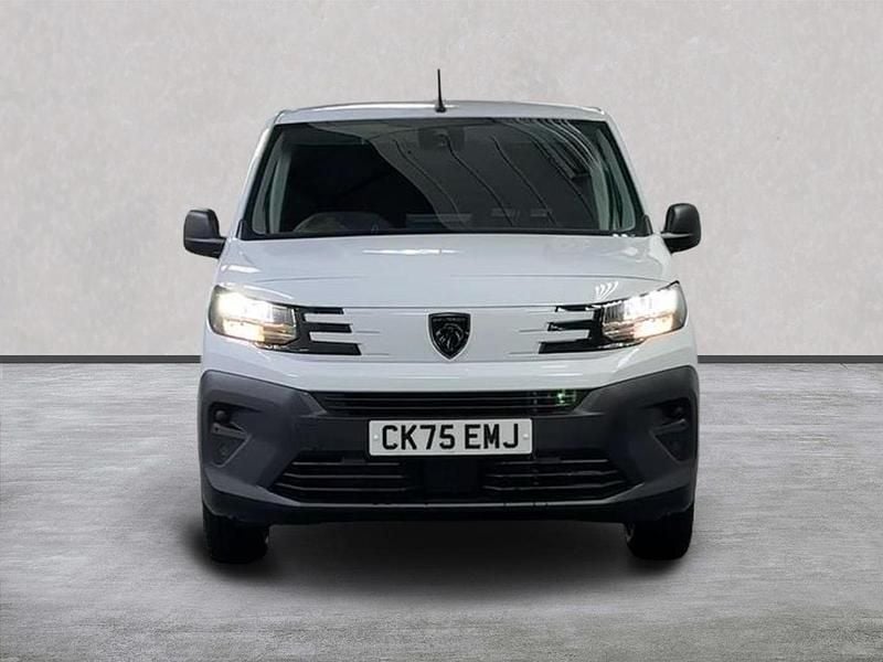 New Peugeot Partner 101 HP (74 kW) 2025 White MPV