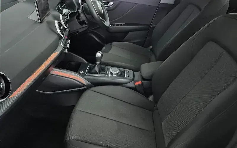 Used Audi Q2 Design 110 HP (80 kW) 2023 White SUV
