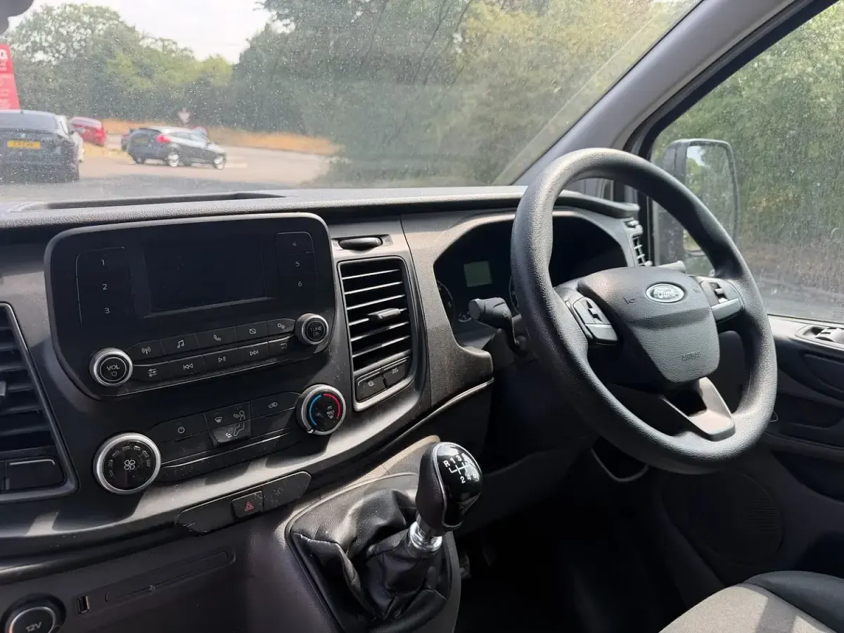 Used Ford Transit Custom 130 HP (95 kW) 2021 White Van