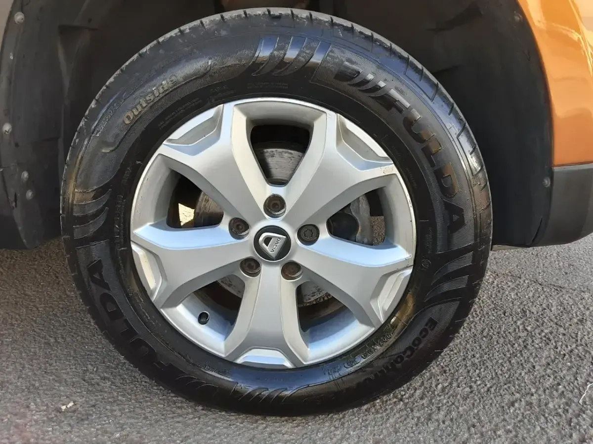 Used Dacia Duster Comfort 114 HP (83 kW) 2019 Orange SUV