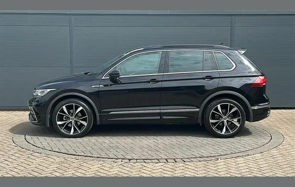 Used VW Tiguan R-line Edition 147 HP (108 kW) 2024 Black SUV