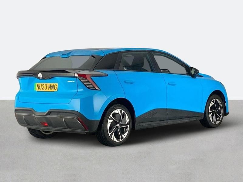 Used MG MG4 EV SE 319 kW (435 HP) 2023 Blue Hatchback