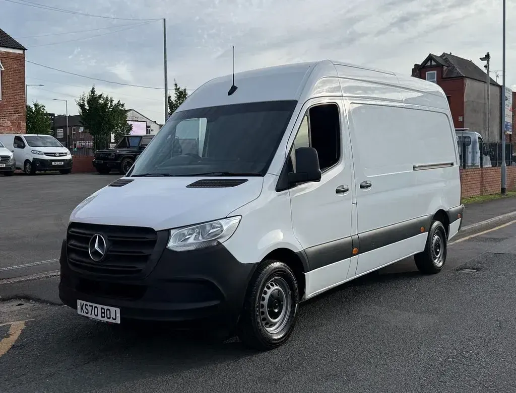 Used Mercedes Sprinter Progressive 150 HP (110 kW) 2020 White Van
