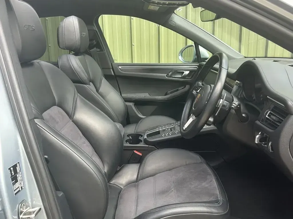 Used Porsche Macan 380 HP (279 kW) 2021 Silver SUV