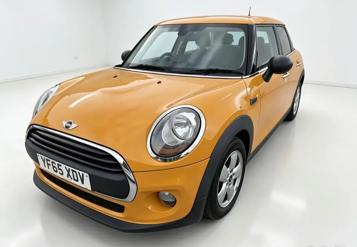 Used Mini ONE Hatch 102 HP (75 kW) 2015 Orange Hatchback