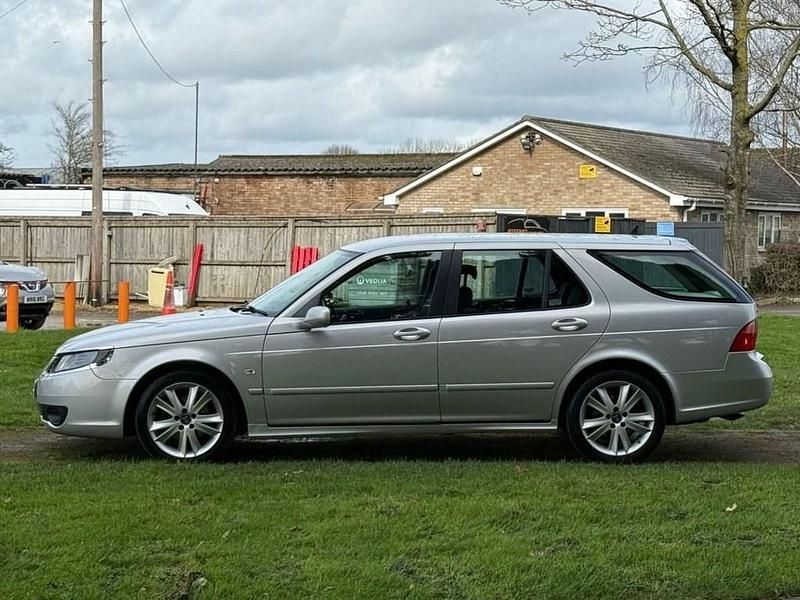 Usado Saab 9-5 148 HP (108 kW) 2007 Prateado Carrinha