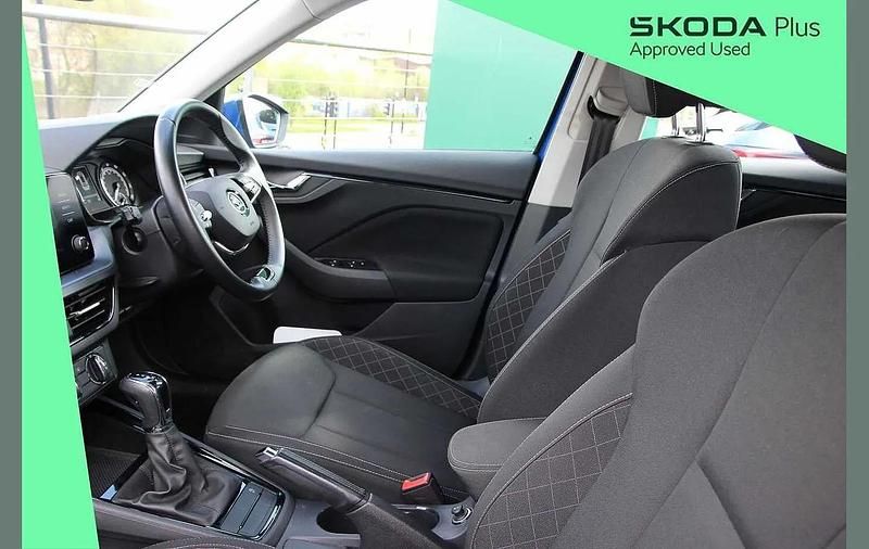 Usado Skoda Kamiq SE 115 HP (84 kW) 2022 Azul SUV