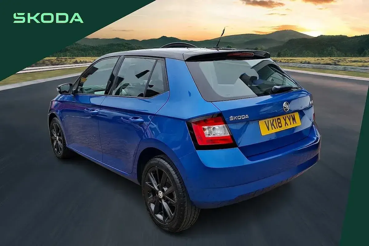 Used Skoda Fabia Colour Edition 94 HP (69 kW) 2018 Blue Hatchback