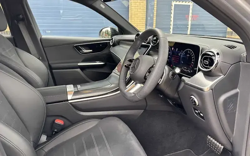 Used Mercedes GLC300 Urban 313 HP (230 kW) 2025 Silver SUV