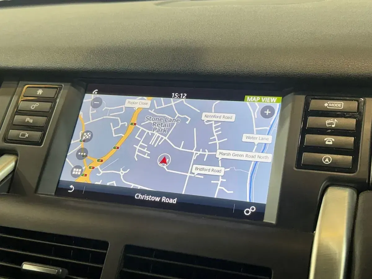 Used Land Rover Discovery 5 SE 2017 Silver SUV