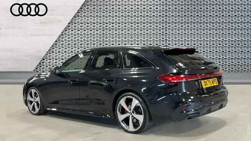 Used Audi A5 Sportback Advanced 204 HP (150 kW) 2025 Black Hatchback