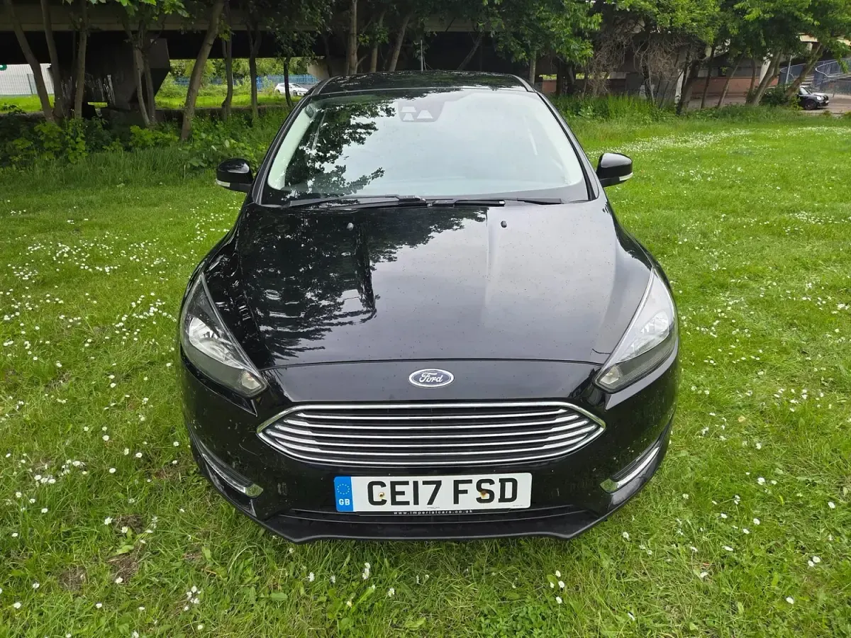 Used Ford Focus Titanium 120 HP (88 kW) 2017 Black Hatchback