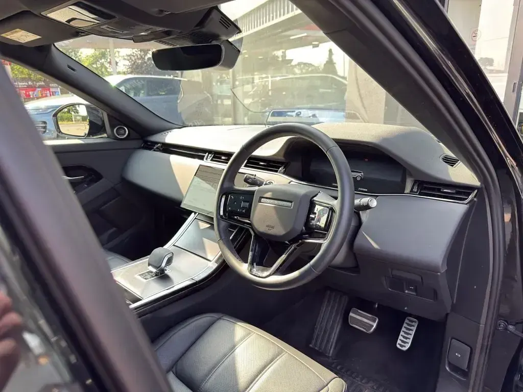 Used Land Rover Range Rover evoque S 204 HP (150 kW) 2025 Black SUV