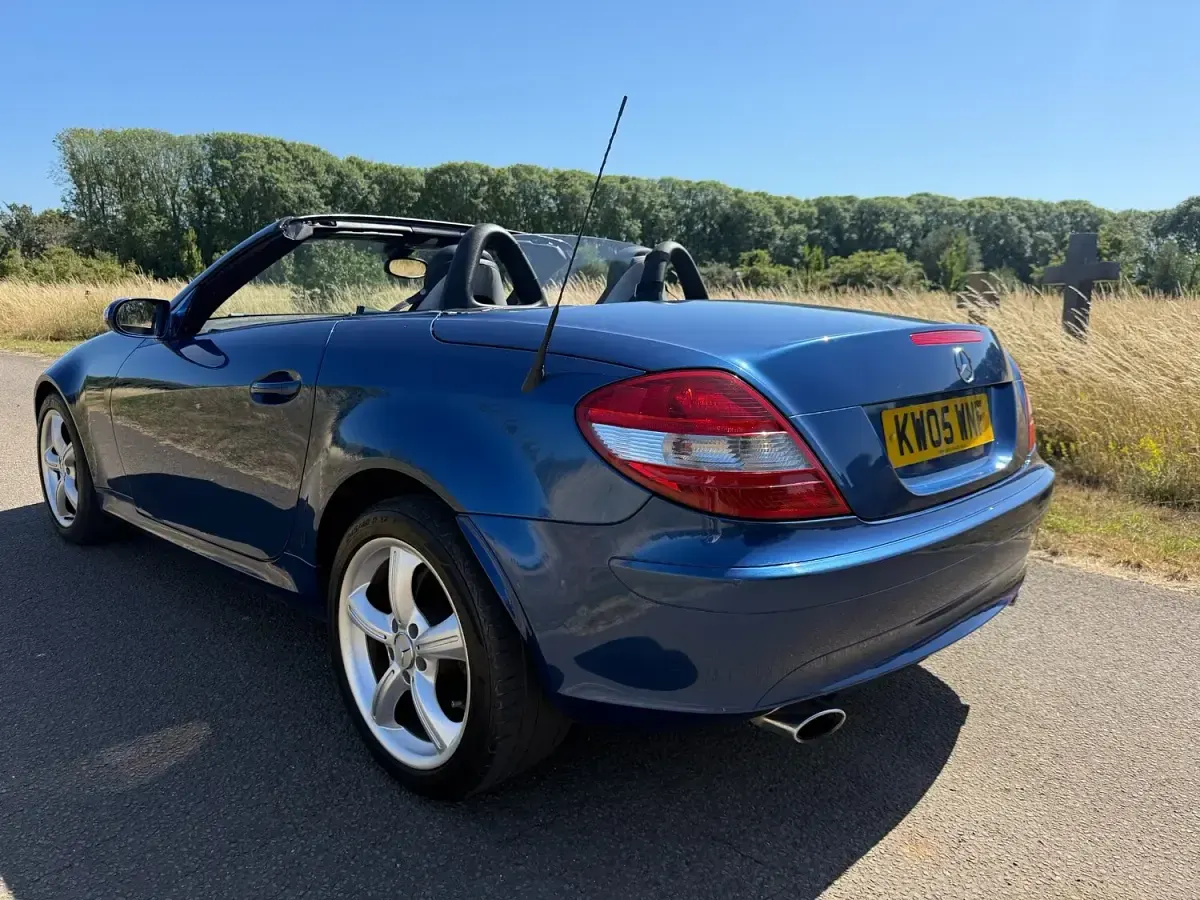 Used Mercedes SLK350 272 HP (200 kW) 2005 Blue Cabriolet