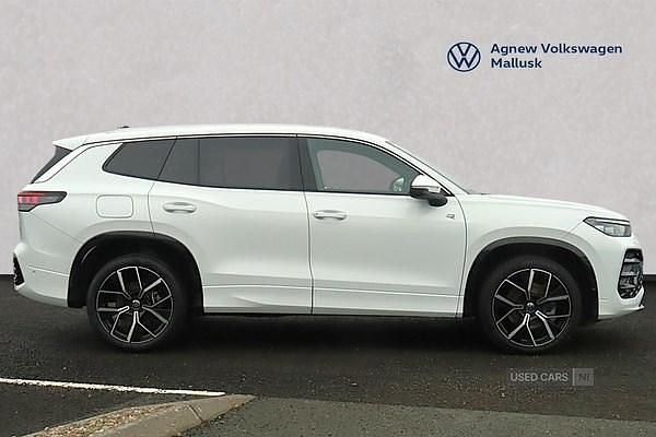 Used VW Touran R-line 150 HP (110 kW) 2025 White MPV