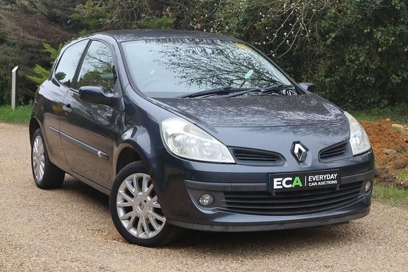 Used Renault Clio II Dynamique 2008 Grey Hatchback