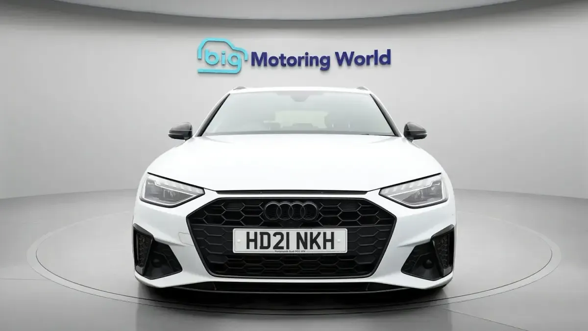 Used Audi A4 Black Edition 148 HP (108 kW) 2021 White Estate