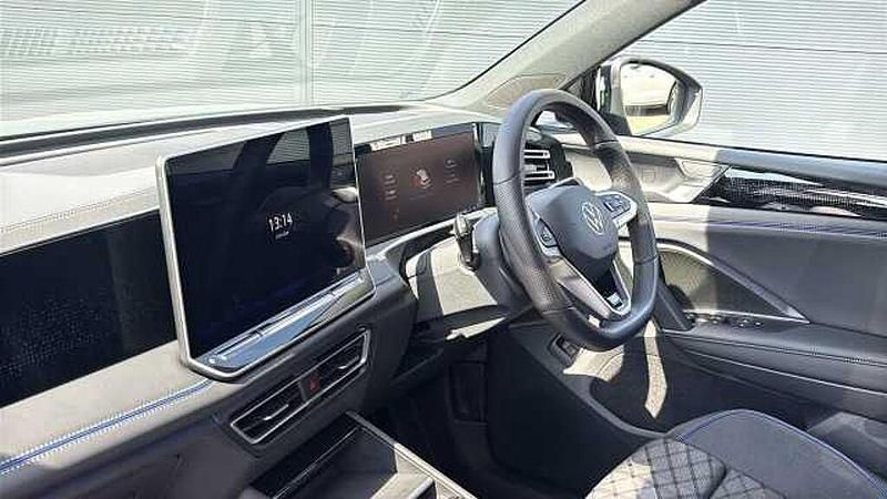 Used VW Tiguan R-line 204 HP (150 kW) 2025 Silver SUV