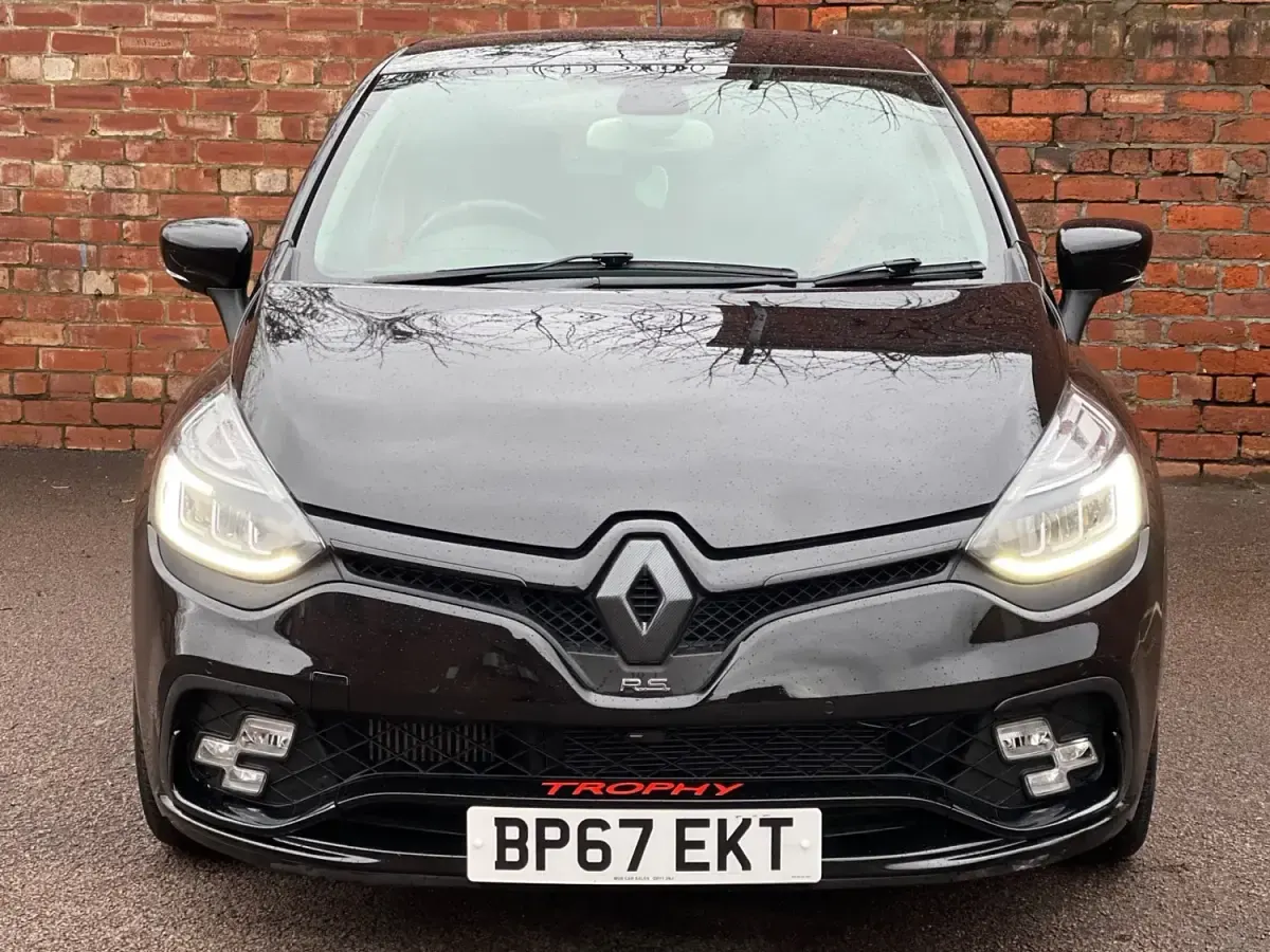 Usado Renault Clio IV Trophy 2018 Preto Citadino