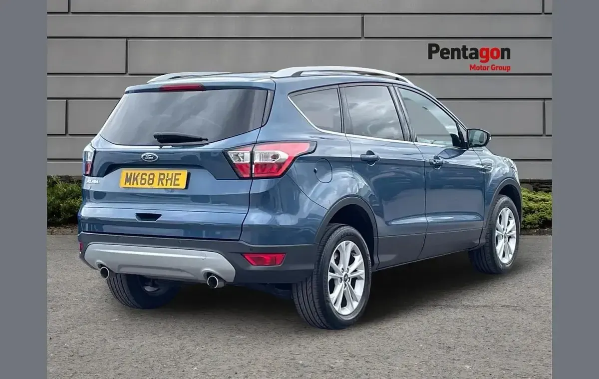 Used Ford Kuga Titanium 120 HP (88 kW) 2018 Blue SUV