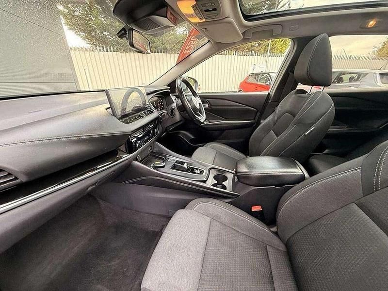 Used Nissan Qashqai N-Connecta 190 HP (139 kW) 2023 Grey SUV