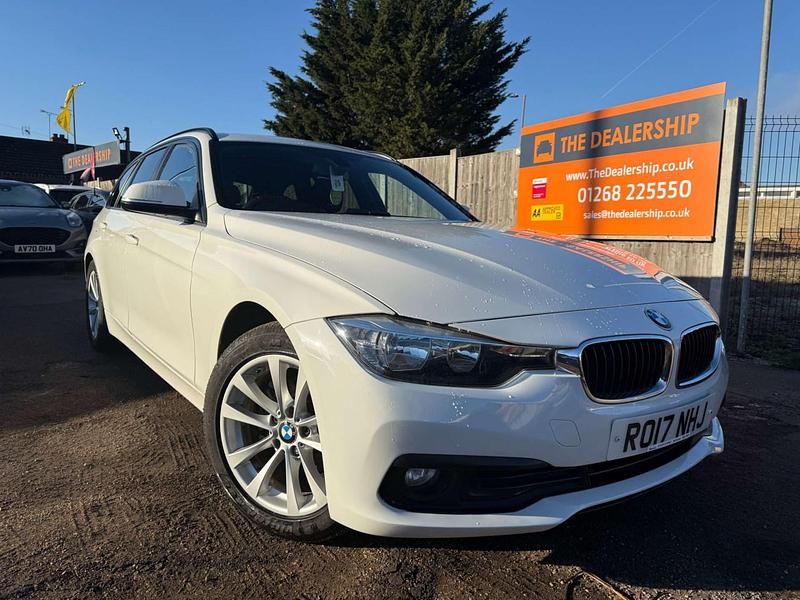 White Used 2017 BMW 318 Estate | £7,790 (Fair price) - Image 1/4