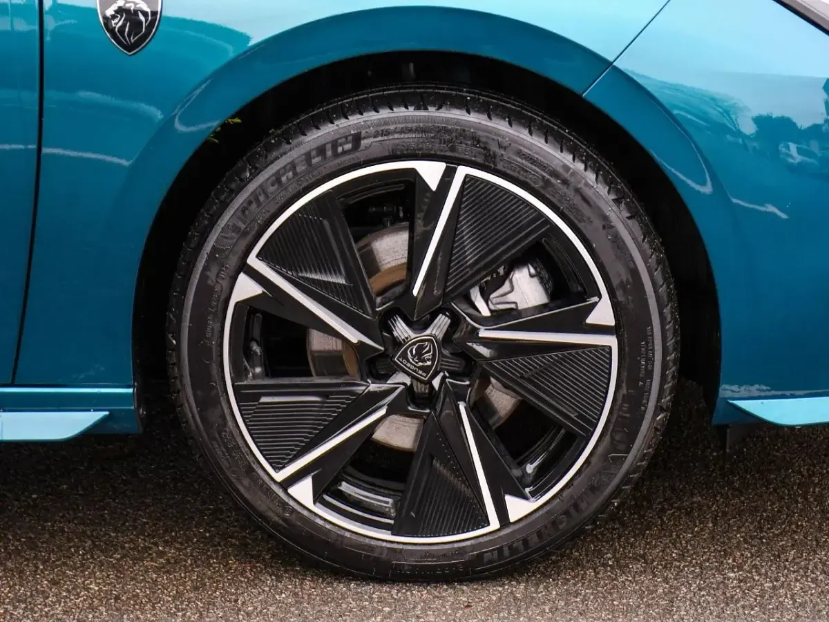 Used Peugeot e-308 GT 113 kW (154 HP) 2025 Blue Hatchback