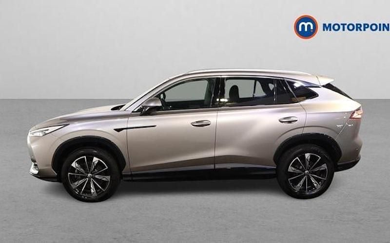 Usado MG HS Trophy 224 HP (164 kW) 2025 Prateado SUV